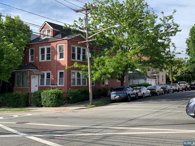 137 Bergen Ave #2, Kearny, NJ 07032