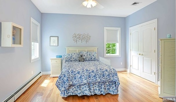 59 Chapel Rd, Mahwah NJ 07430-2842 exterior