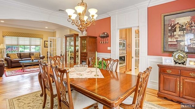 59 Chapel Rd, Mahwah NJ 07430-2842 exterior