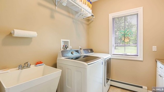 59 Chapel Rd, Mahwah NJ 07430-2842 exterior