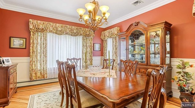 59 Chapel Rd, Mahwah NJ 07430-2842 exterior