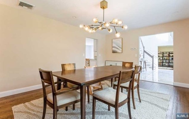 18 Cedar Ct, Closter NJ 07624-1012 exterior