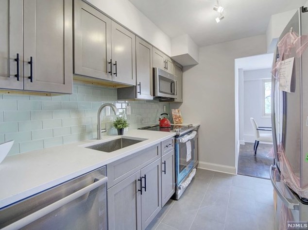 377 S Harrison St #5d, East Orange, NJ 07018