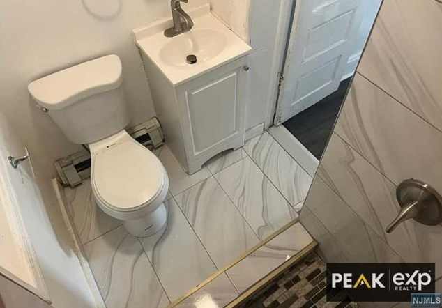 237 Dayton Ave, Clifton NJ  07011-1505 exterior