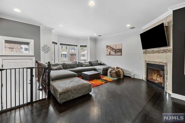 779 West End Ave, Cliffside Park, NJ 07010