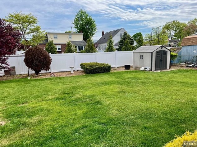 578 Pine Ave, Saddle Brook, NJ 07663