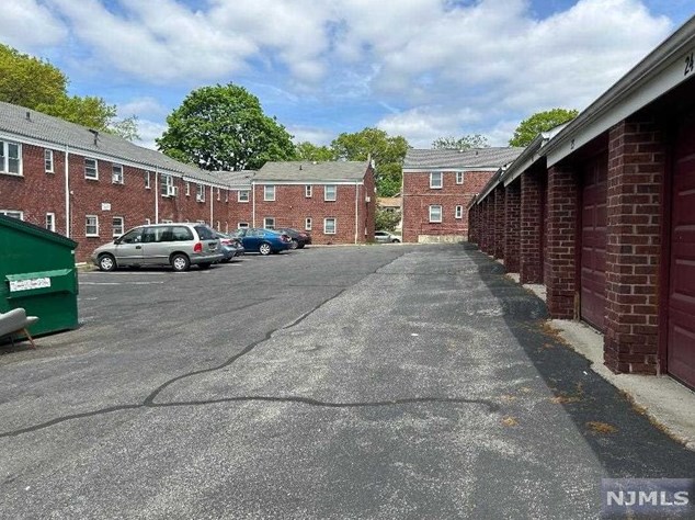 476 Heath Pl, Hackensack NJ  07601-1438 exterior