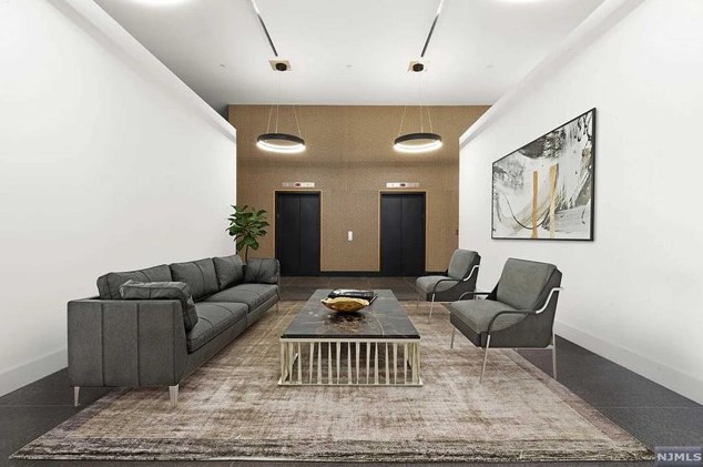 2 Executive Dr #607, West Fort Lee, NJ 07024