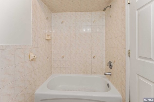 134 Palm St, Newark NJ 07106-1117 exterior