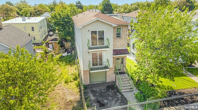 134 Palm St, Newark NJ 07106-1117 exterior