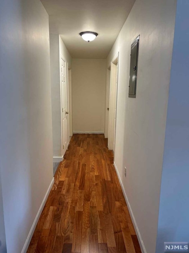 65 Fairview St #1c, Palisades Park, NJ 07650