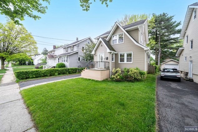 652 Tilden Ave, Teaneck, NJ 07666