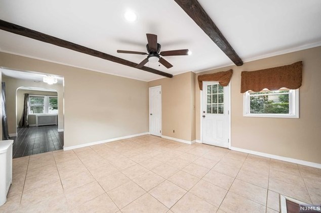 652 Tilden Ave, Teaneck NJ 07666-1847 exterior