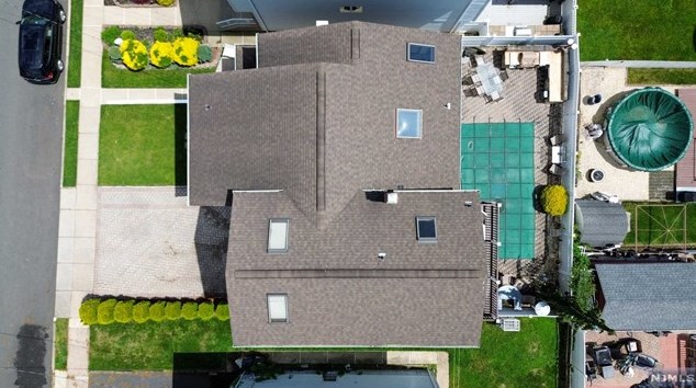 156 Lee St, Elmwood Park NJ  07407-2211 exterior