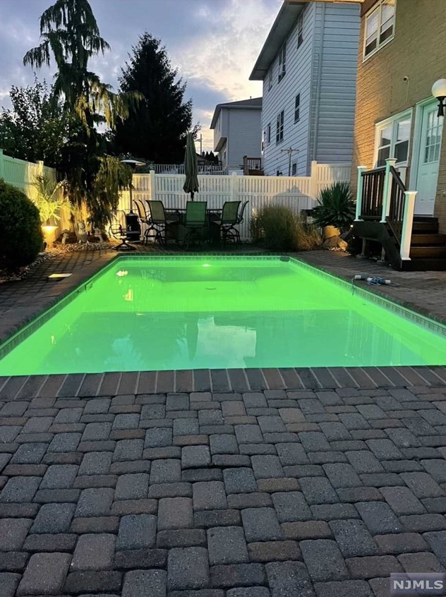 156 Lee St, Elmwood Park NJ  07407-2211 exterior