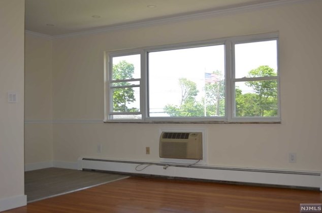 100 Bergen Blvd #28, Fairview, NJ 07022