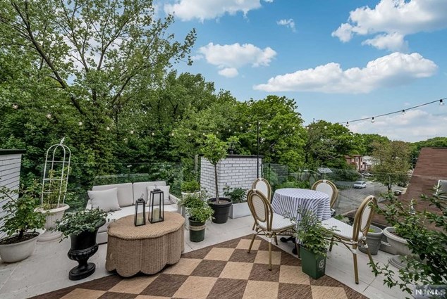 1408 14 St, West Fort Lee NJ 07024-2007 exterior