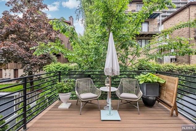 1408 14 St, West Fort Lee NJ 07024-2007 exterior