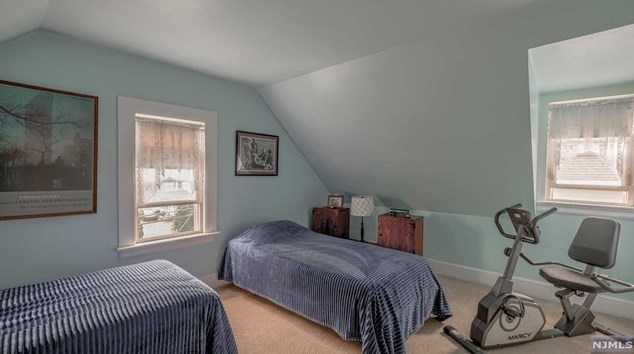 87 Passaic Ave, Rutherford NJ 07070-2059 exterior