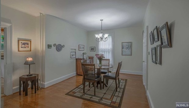 87 Passaic Ave, Rutherford NJ 07070-2059 exterior