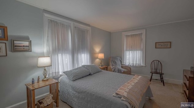 87 Passaic Ave, Rutherford NJ 07070-2059 exterior