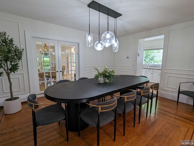 1354 Dickerson Rd, Teaneck NJ  07666-2816 exterior