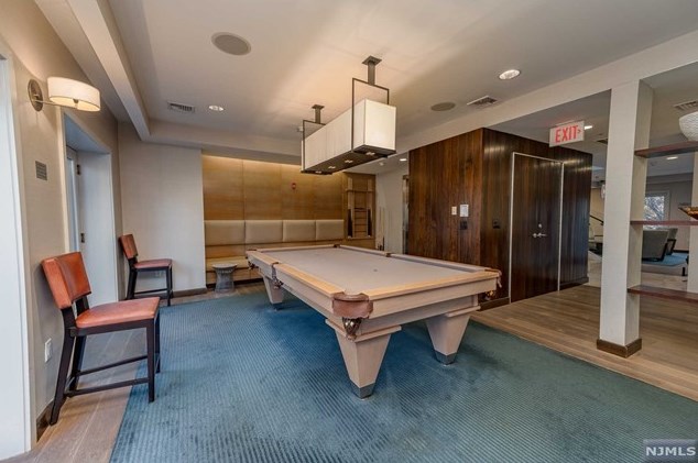 23 Cambridge Way, Union City NJ  07086-6660 exterior