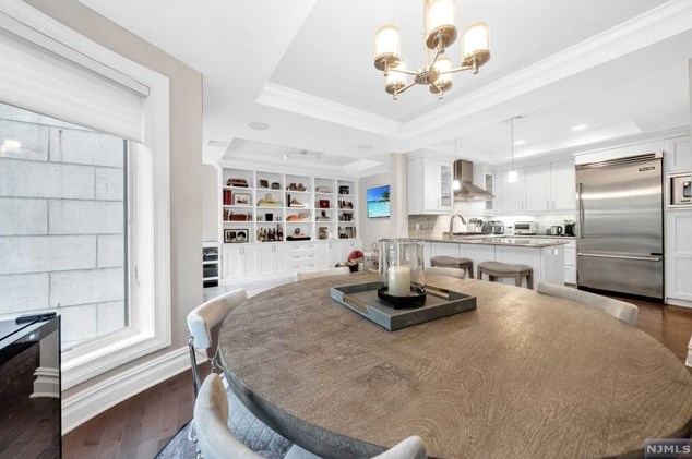 23 Cambridge Way, Union City NJ  07086-6660 exterior