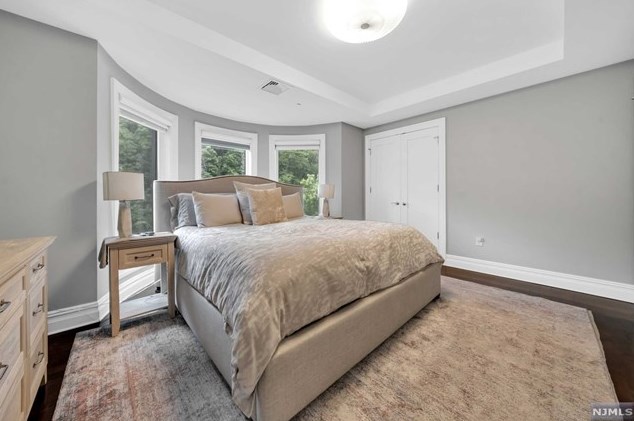 23 Cambridge Way, Union City NJ  07086-6660 exterior