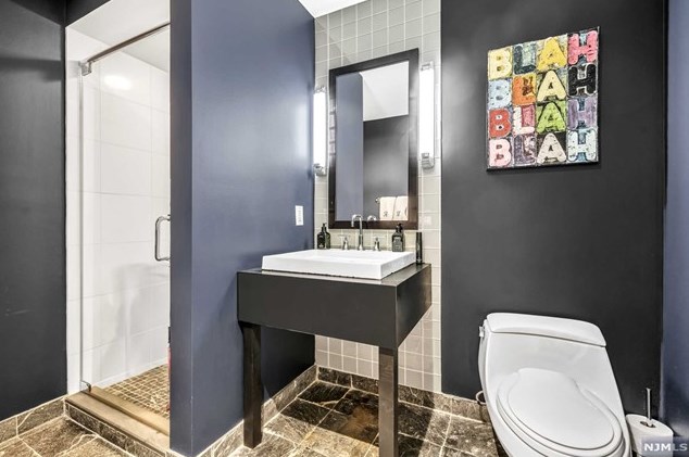 23 Cambridge Way, Union City NJ  07086-6660 exterior