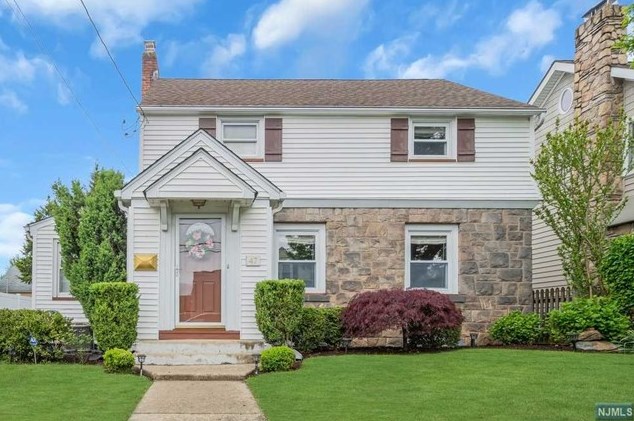 47 Kingston Ave, Paterson NJ 07506-1204 exterior