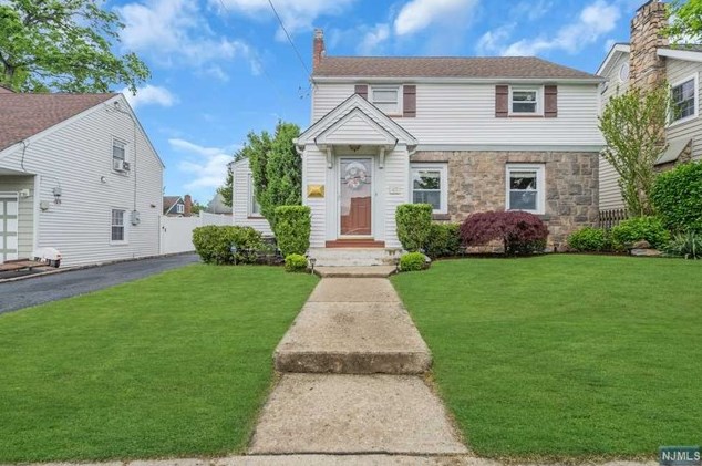 47 Kingston Ave, Paterson NJ 07506-1204 exterior