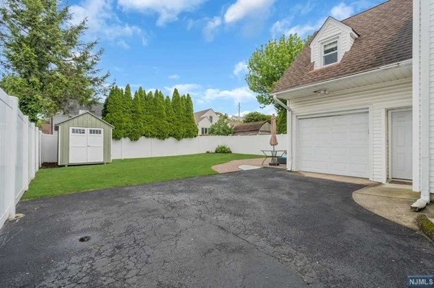 47 Kingston Ave, Paterson NJ 07506-1204 exterior