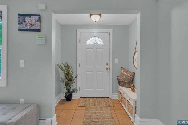 47 Kingston Ave, Paterson NJ 07506-1204 exterior