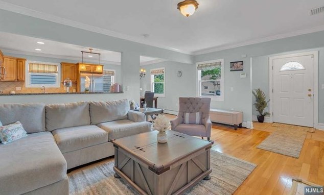 47 Kingston Ave, Paterson NJ 07506-1204 exterior