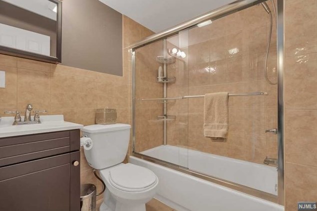 47 Kingston Ave, Paterson NJ 07506-1204 exterior