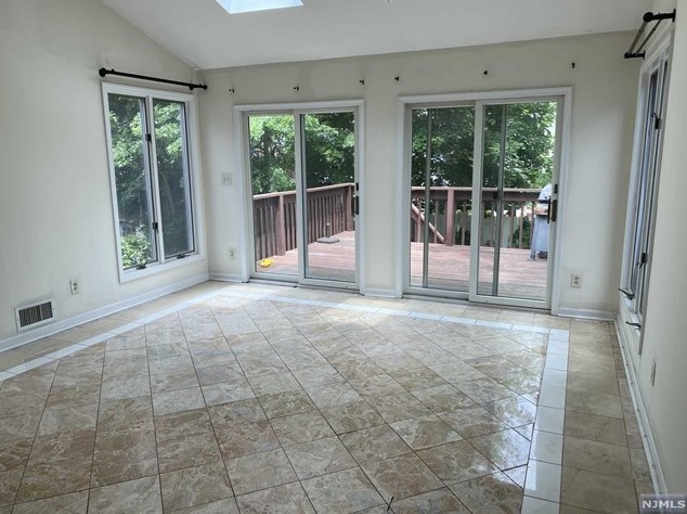 78 Gordon St, Ridgefield Park NJ  07660-1111 exterior