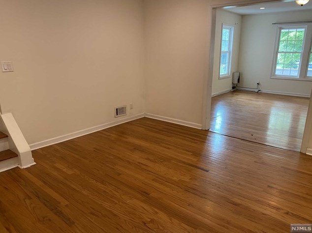 78 Gordon St, Ridgefield Park, NJ 07660-1148
