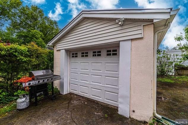 346 Decatur Ave, Englewood, NJ 07631-3847