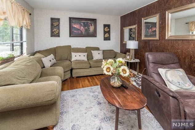 492 W Anderson St, Hackensack, NJ 07601