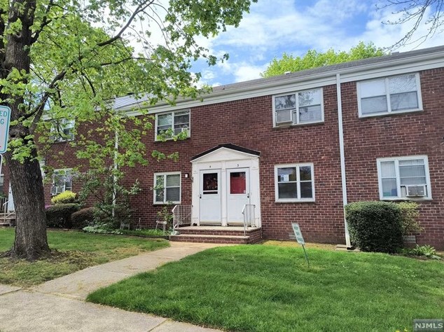 475 Colonial Ter, Hackensack, NJ 07601-1426