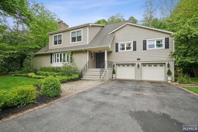 338 Van Nostrand Ave, Englewood, NJ 07631