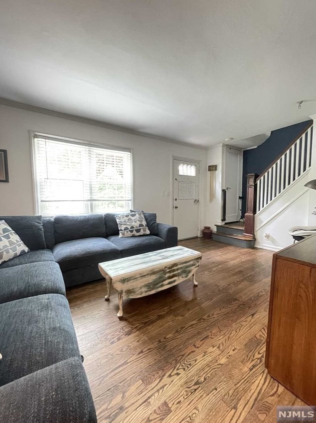 96 Kenwood Rd, River Edge, NJ 07661