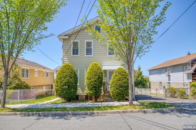 103 8th St, Wood-Ridge, NJ 07075