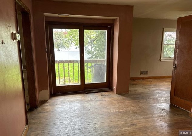 133 Ackerman St, Maywood NJ 07607-1912 exterior