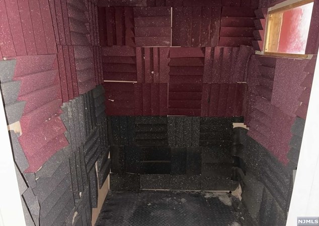 133 Ackerman St, Maywood NJ 07607-1912 exterior