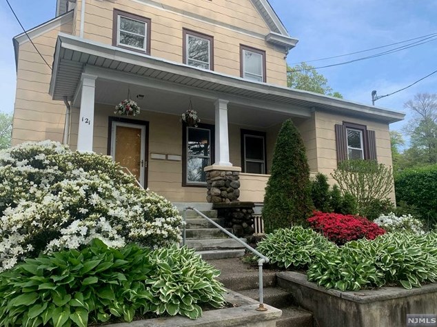 121 Franklin Turnpike #1, Waldwick, NJ 07463