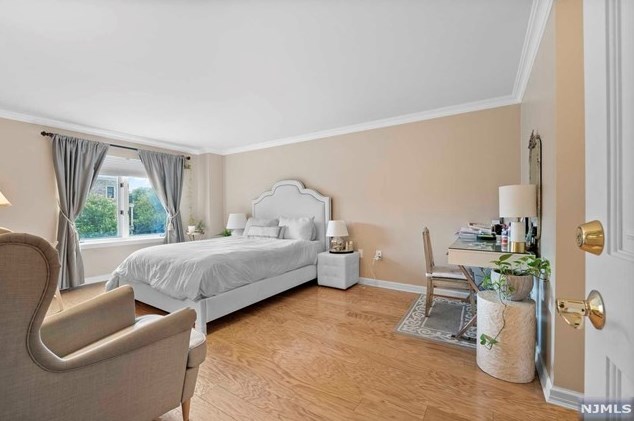 305 Williams Ct, Edgewater NJ 07020-1613 exterior