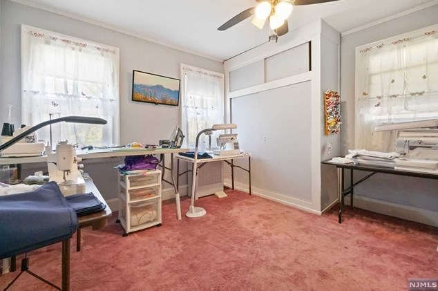 321 Griggs Ave, Teaneck NJ 07666-3101 exterior