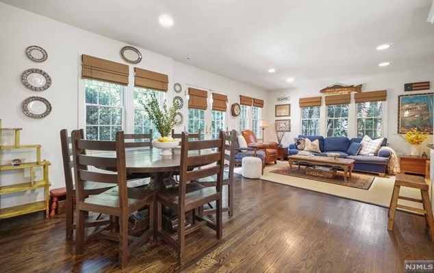 125 Oak St, Tenafly NJ 07670-3013 exterior